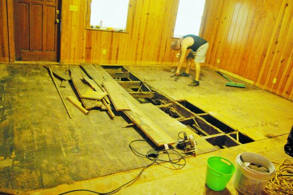 Subfloor Demolition in Sumter